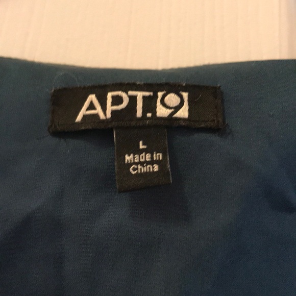 Jeweled tank top - Picture 3 of 3